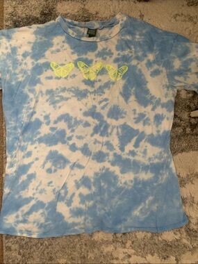 wild fable Blue & White Tie-Dye Tee with Neon Butterflies